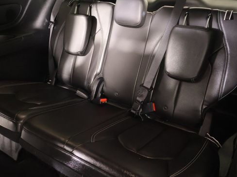 Used 2018 Chrysler Pacifica Touring-L Plus w/ S Appearance Package FWD image 14