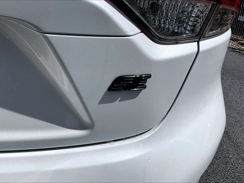 Used 2025 Toyota Corolla SE FWD image 10
