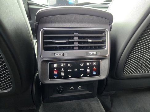 New 2026 Audi Q8 Prestige image 11