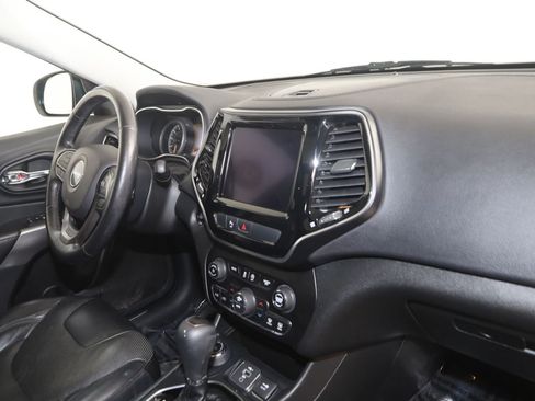 Used 2019 Jeep Cherokee Limited w/ Trailer Tow Group AWD/4WD image 39