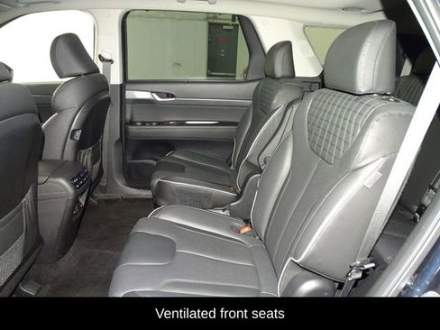 Used 2024 Hyundai Palisade Limited AWD/4WD image 13