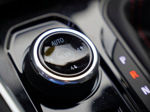 Used 2023 Chevrolet Colorado Z71 w/ Z71 Convenience Package 2 image 34