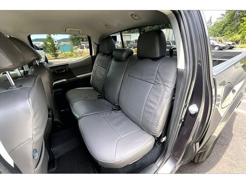 Used 2023 Toyota Tacoma SR5 w/ Technology Package AWD/4WD image 25