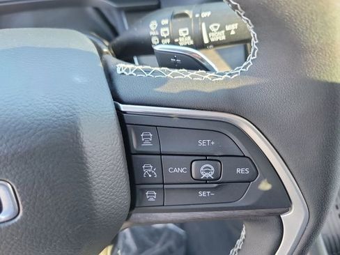 New 2026 Jeep Grand Cherokee Limited image 25