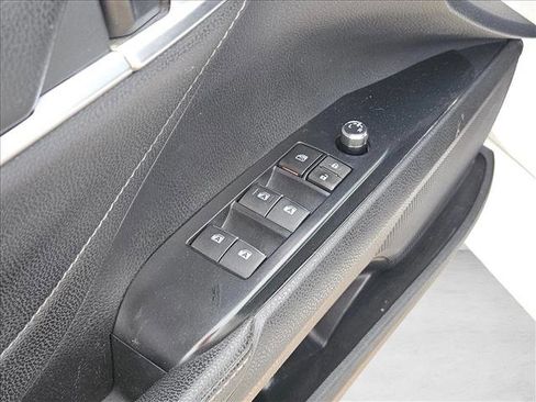 Used 2018 Toyota Camry XSE FWD image 19