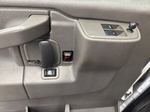 Used 2022 Chevrolet Express 2500 w/ Driver Convenience Package RWD image 11