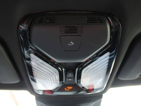 Used 2024 BMW X5 xDrive40i w/ M Sport Package image 50