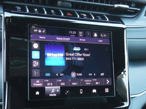 New 2025 Jeep Grand Cherokee Altitude image 23