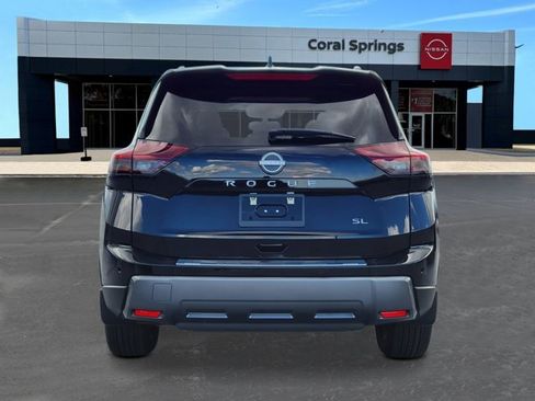New 2025 Nissan Rogue SL image 4