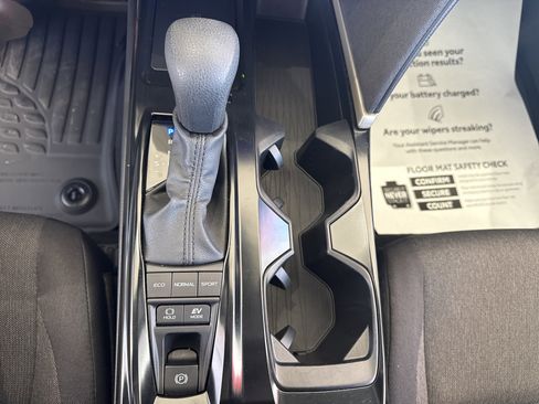 Certified 2025 Toyota Camry LE image 24