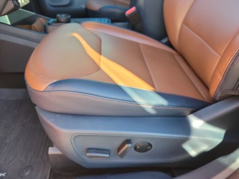 Used 2023 Ford Maverick Lariat w/ Lariat Luxury Package image 13