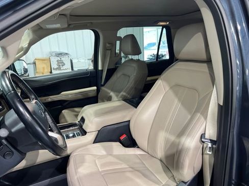 Certified 2022 Ford Expedition Limited AWD/4WD image 9