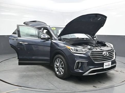 Used 2019 Hyundai Santa Fe XL SE w/ SE Premium Package 02 AWD/4WD image 44