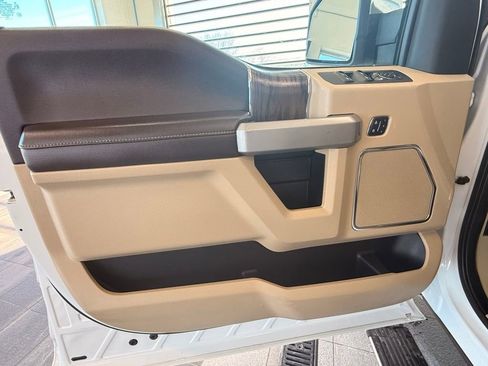 Used 2018 Ford F150 Lariat w/ Equipment Group 502A Luxury image 43