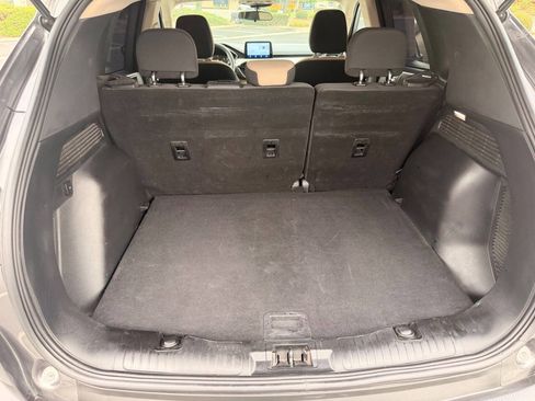 Used 2020 Ford Escape SE FWD image 32
