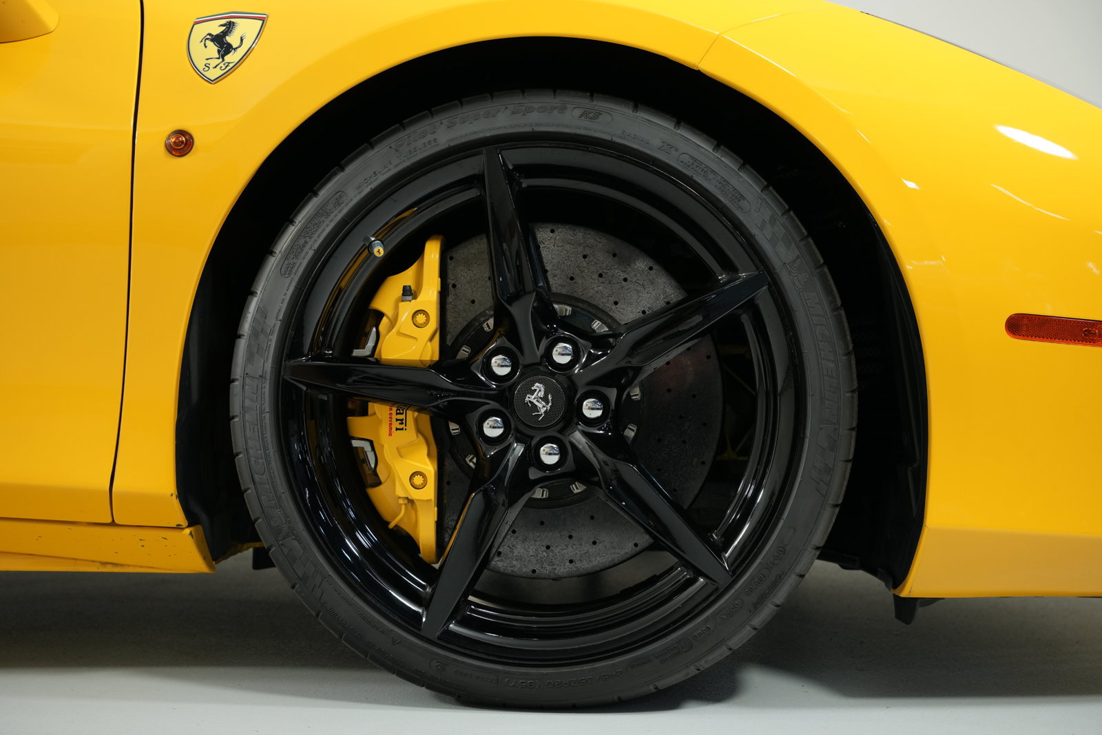 Certified 2018 Ferrari 488 Spider RWD image 17