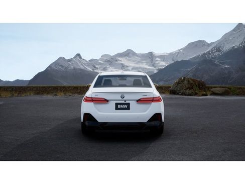 New 2027 BMW i5 eDrive40 RWD image 5