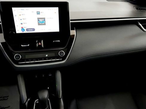 Used 2025 Toyota Corolla Cross AWD Hybrid w/ Convenience Package image 30