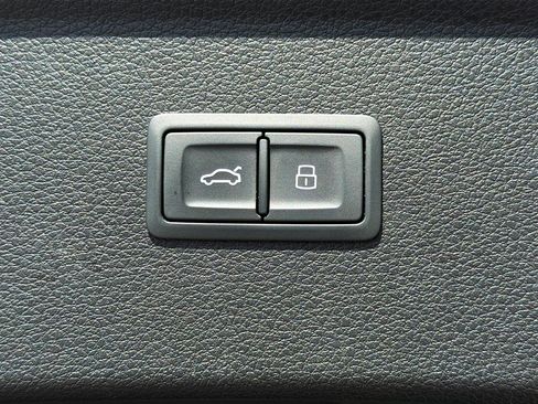 Used 2022 Audi Q5 2.0T Premium Plus w/ Premium Plus Package image 13