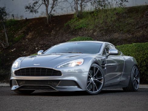 Used 2014 Aston Martin Vanquish Coupe image 13