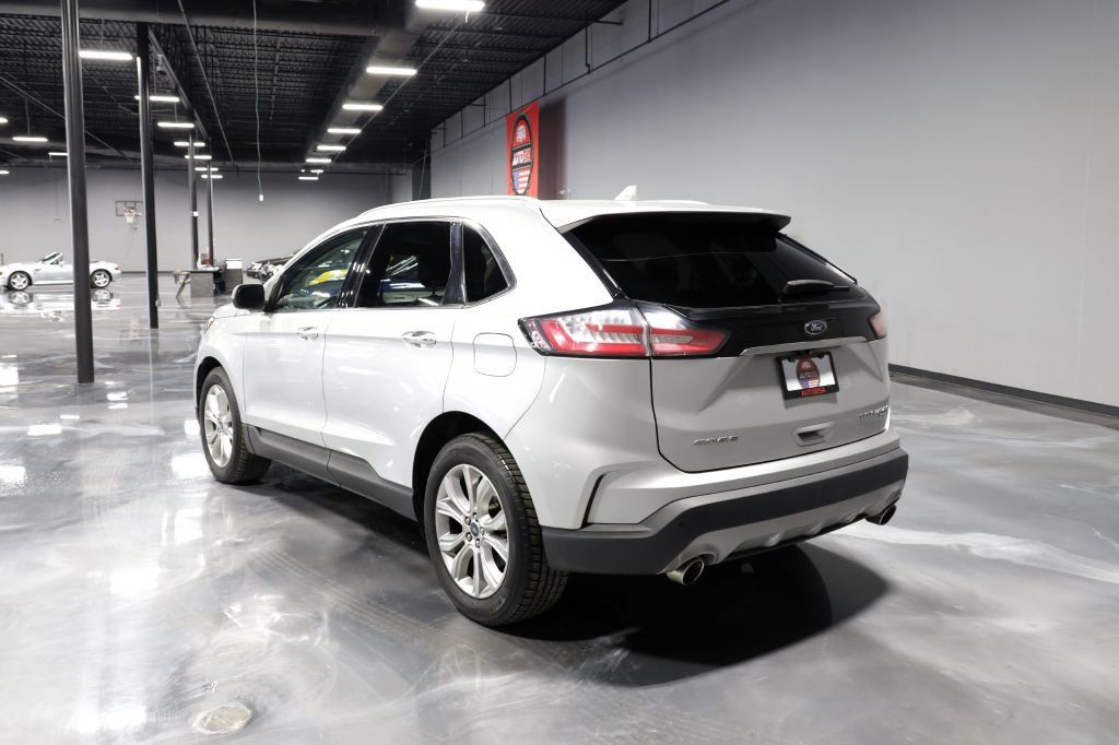 Used 2019 Ford Edge Titanium AWD/4WD image 5