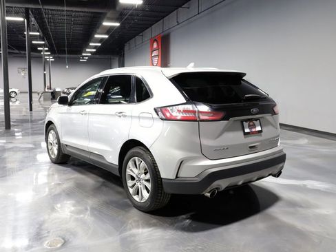 Used 2019 Ford Edge Titanium AWD/4WD image 5