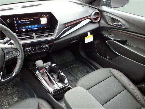 New 2026 Chevrolet Trax RS image 13