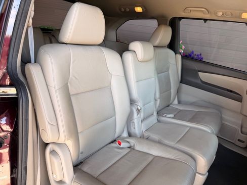 Used 2014 Honda Odyssey EX-L image 16