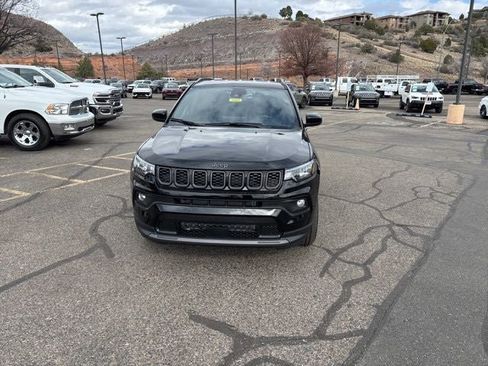 New 2026 Jeep Compass Latitude image 3