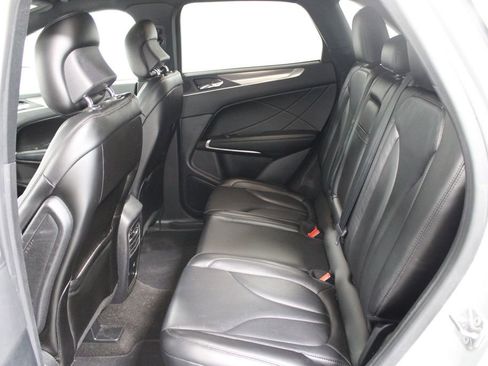 Used 2019 Lincoln MKC Select w/ Select Plus Package image 19