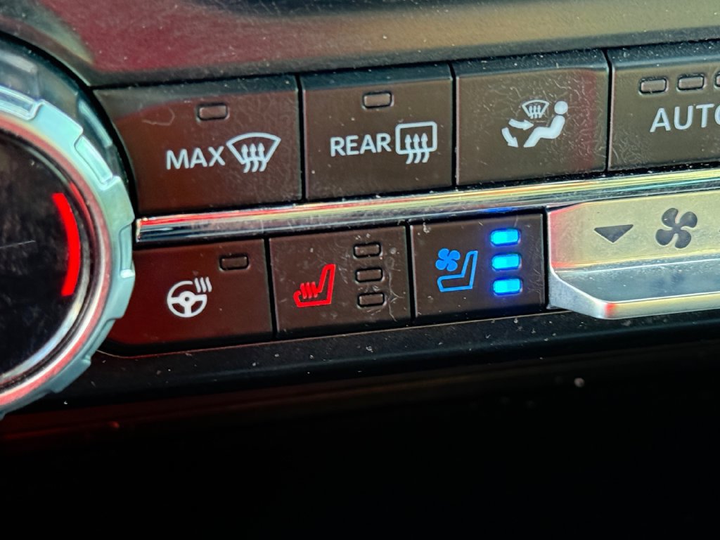 Used 2025 Ford F150 Lariat w/ Bed Utility Package AWD/4WD image 34