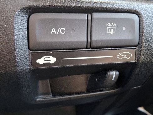 Used 2013 Honda Fit image 25