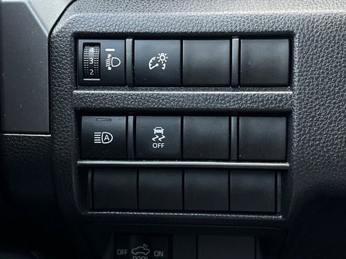 Used 2024 Toyota Tacoma SR5 AWD/4WD image 29
