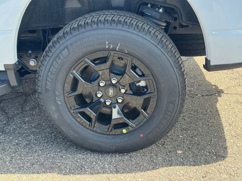 New 2025 Ford F150 Lightning XLT image 11