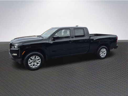 Used 2023 Nissan Frontier SV w/ Technology Package image 2