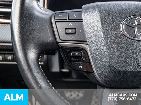 Used 2025 Toyota Camry SE image 31