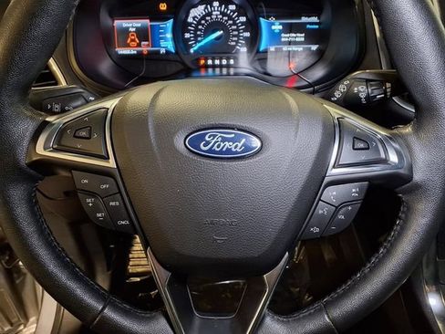 Used 2022 Ford Edge Titanium AWD/4WD image 11