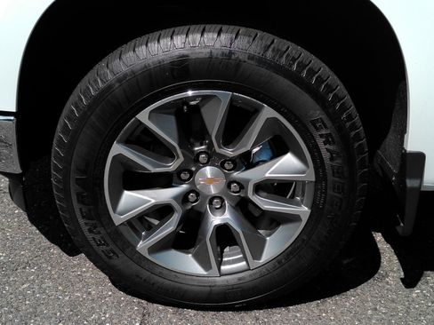 Used 2026 Chevrolet Silverado 1500 LT AWD/4WD image 28