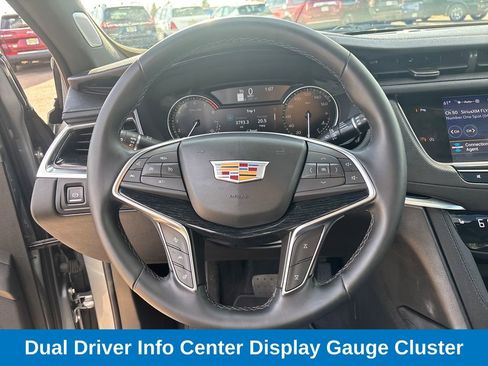 Used 2025 Cadillac XT5 Premium Luxury image 15