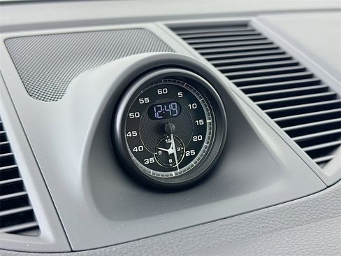 New 2026 Porsche Macan S image 18