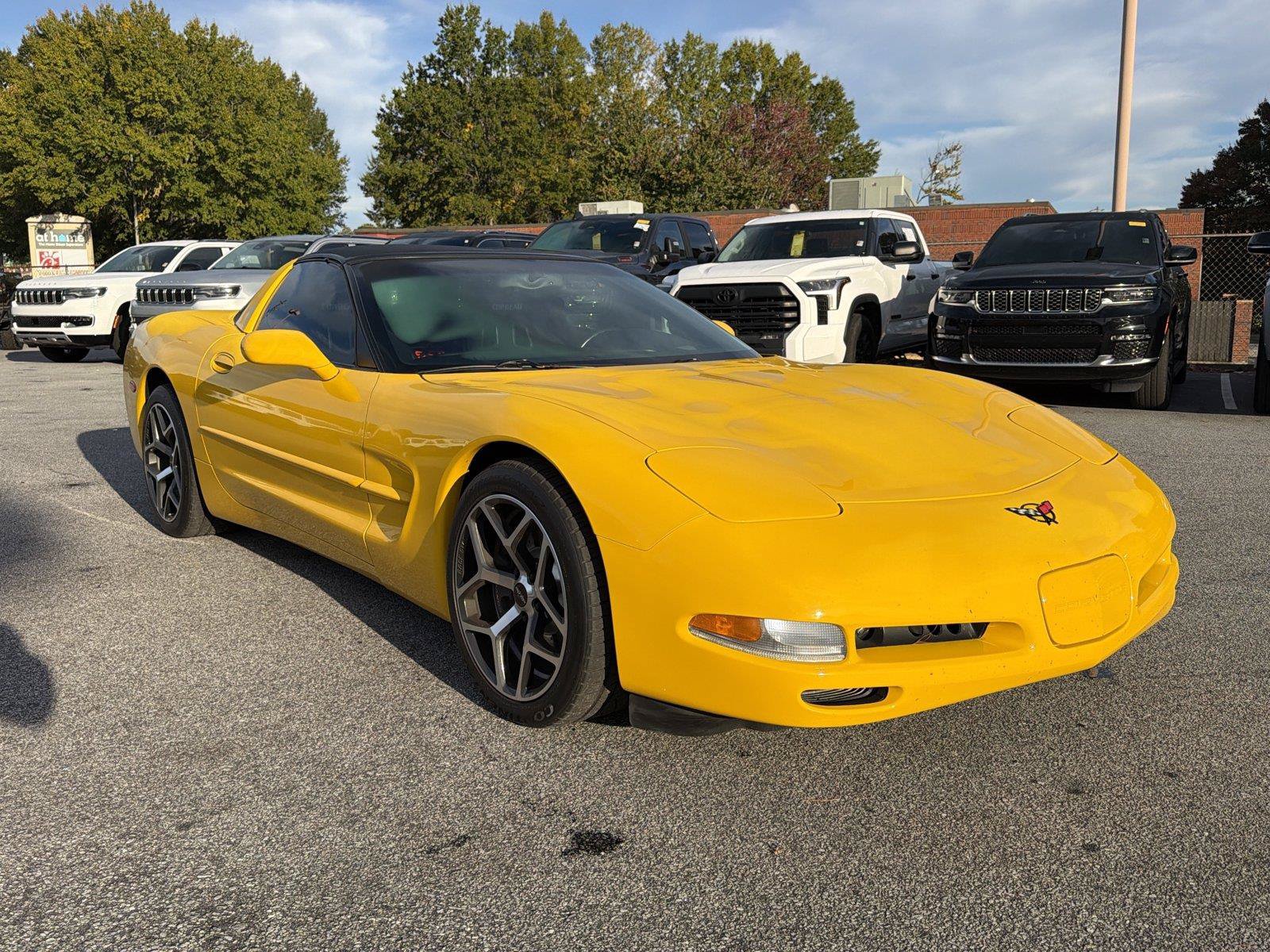 Used 2001 Chevrolet Corvette Coupe w/ Preferred Equipment Group2 RWD image 3