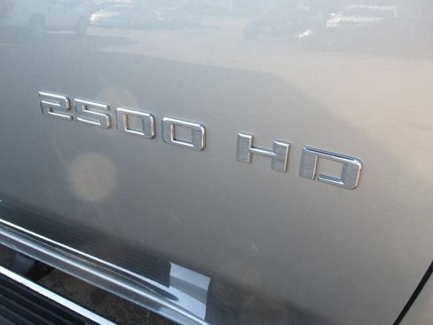 Used 2024 Chevrolet Silverado 2500 LT w/ Convenience Package AWD/4WD image 7