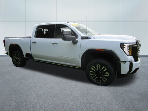 New 2026 GMC Sierra 2500 Denali Ultimate AWD/4WD image 8