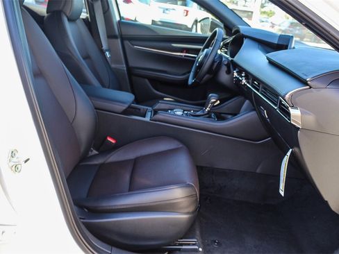 New 2026 MAZDA MAZDA3 Hatchback w/Premium Plus Pkg image 18