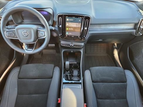 Used 2024 Volvo XC40 Recharge Plus w/ Protection Package Premier image 31