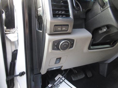 Used 2019 Ford F250 XLT w/ XLT Value Package image 21