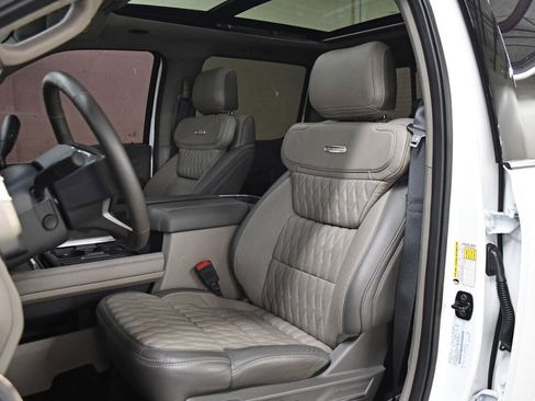 Used 2025 Ford F450 Platinum w/ Platinum Plus Package AWD/4WD image 9