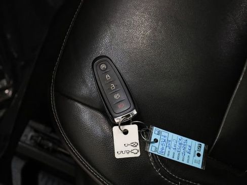 Used 2018 Ford Escape Titanium w/ Ford Safe & Smart Package image 38