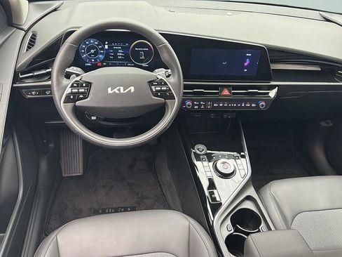Used 2024 Kia Niro Wind w/ Wind Preserve Package FWD image 11