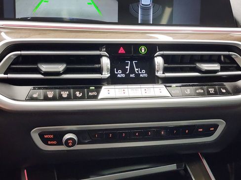 Used 2022 BMW X5 xDrive40i w/ M Sport Package image 31